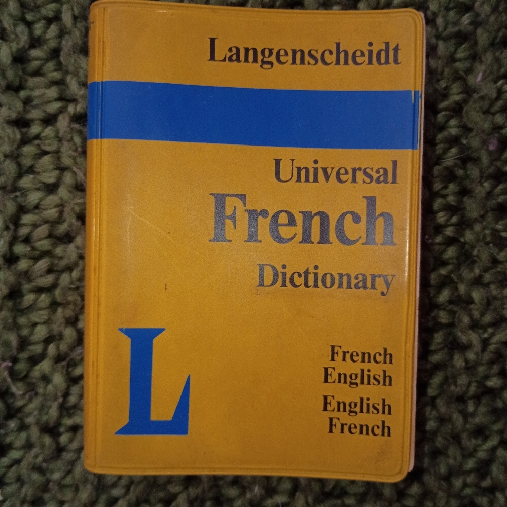Pocket-sized Langenscheidt French dictionary